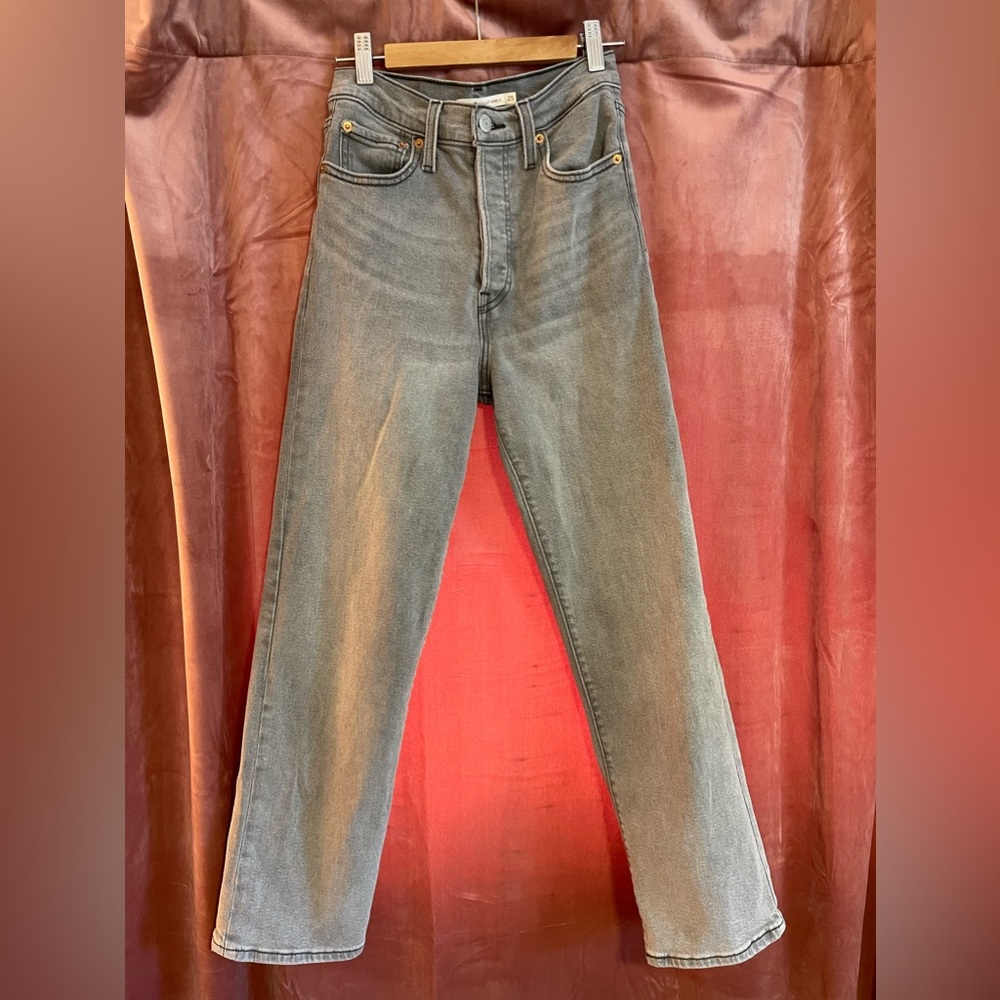 Levi's Women's Ribcage Straight Ankle Jeans